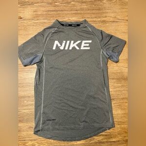 Nike Youth M Grey Dry Fit short sleeved shirt
